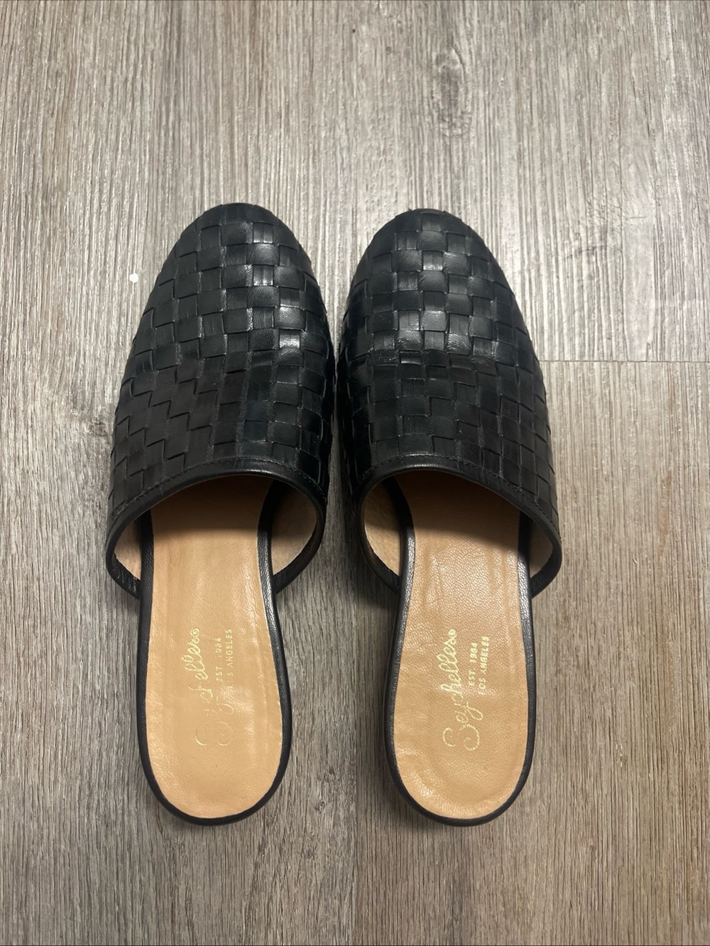 Women's Seychelles Black Weaved Leather Slip On Shoes Size 8